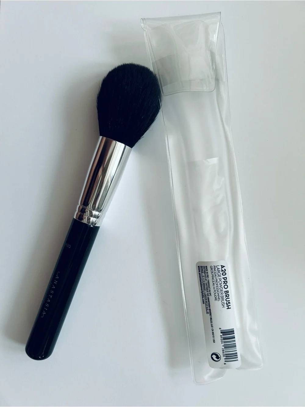 Anastasia Beverly Hills A20 Pro Large Powder Makeup Brush